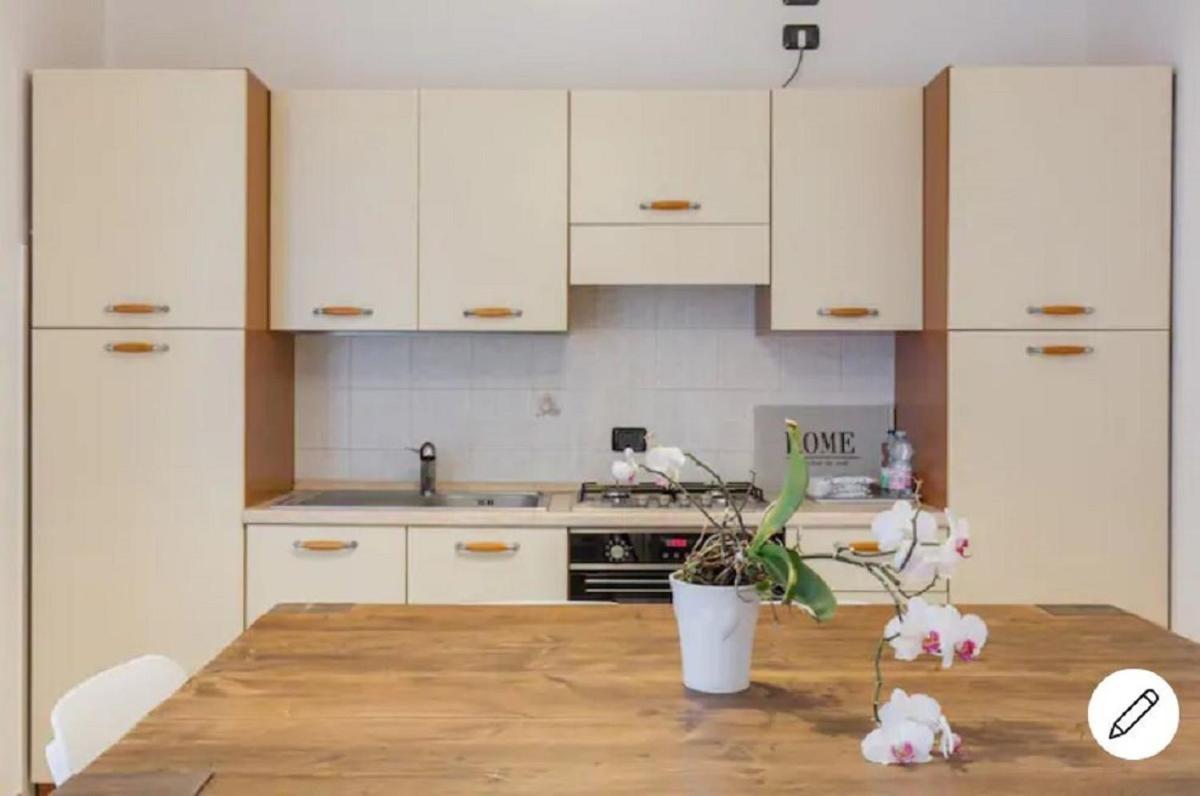 Casa Ulivi Bianco Apartment Rivoltella del Garda Exterior foto
